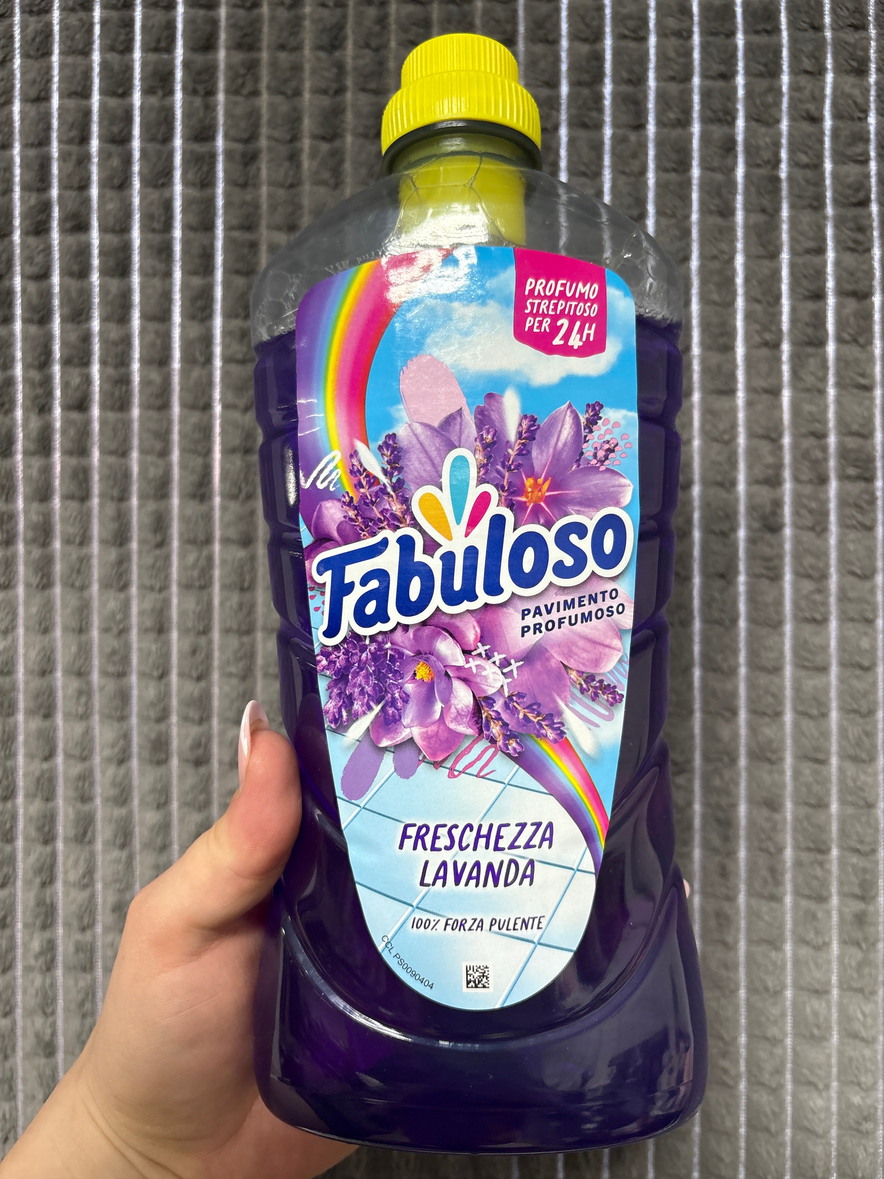 Přípravek na podlahu Fabuloso fialový