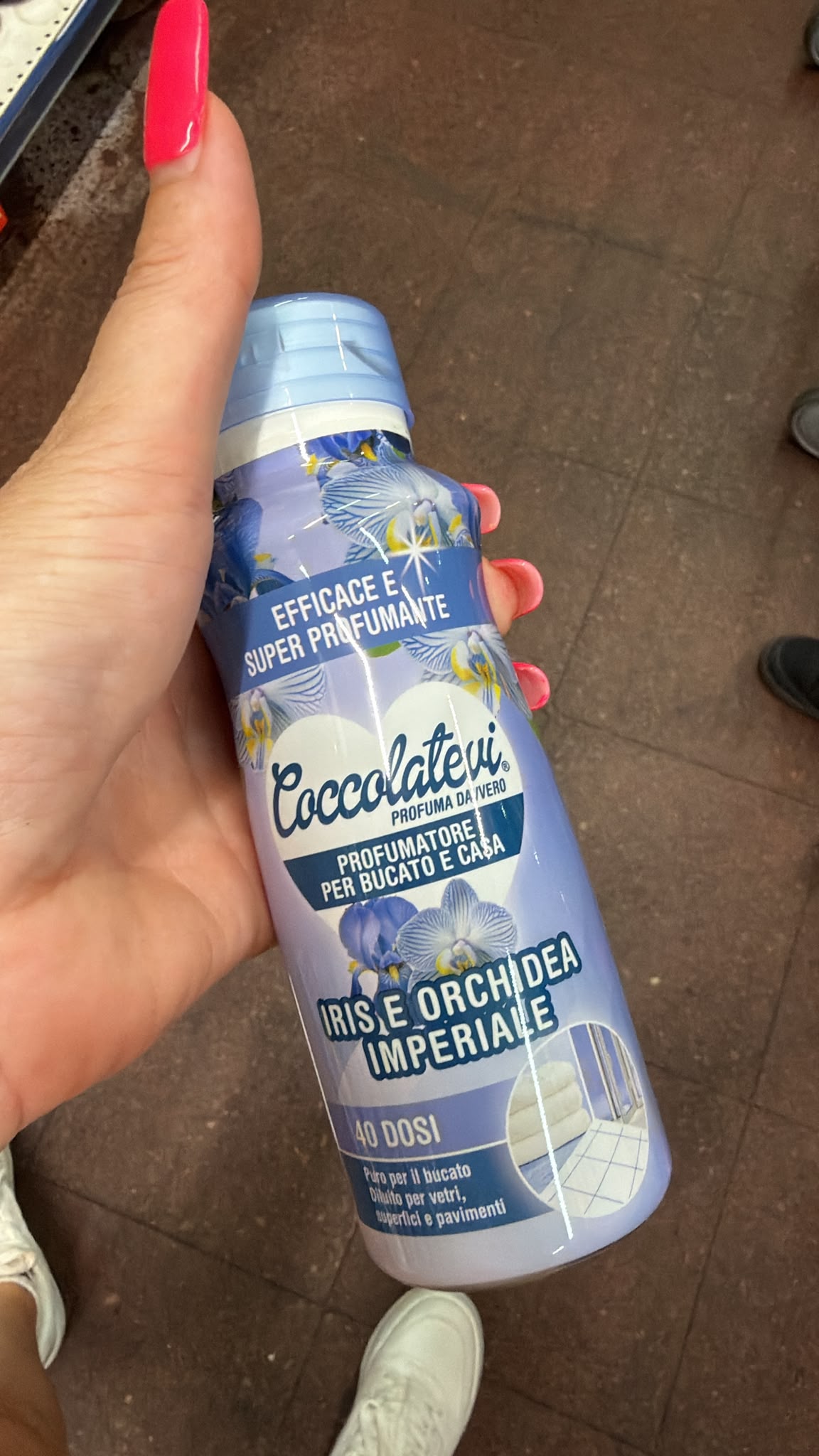 Coccolatevi iris e orchidea imperale prádlo a povrchy
