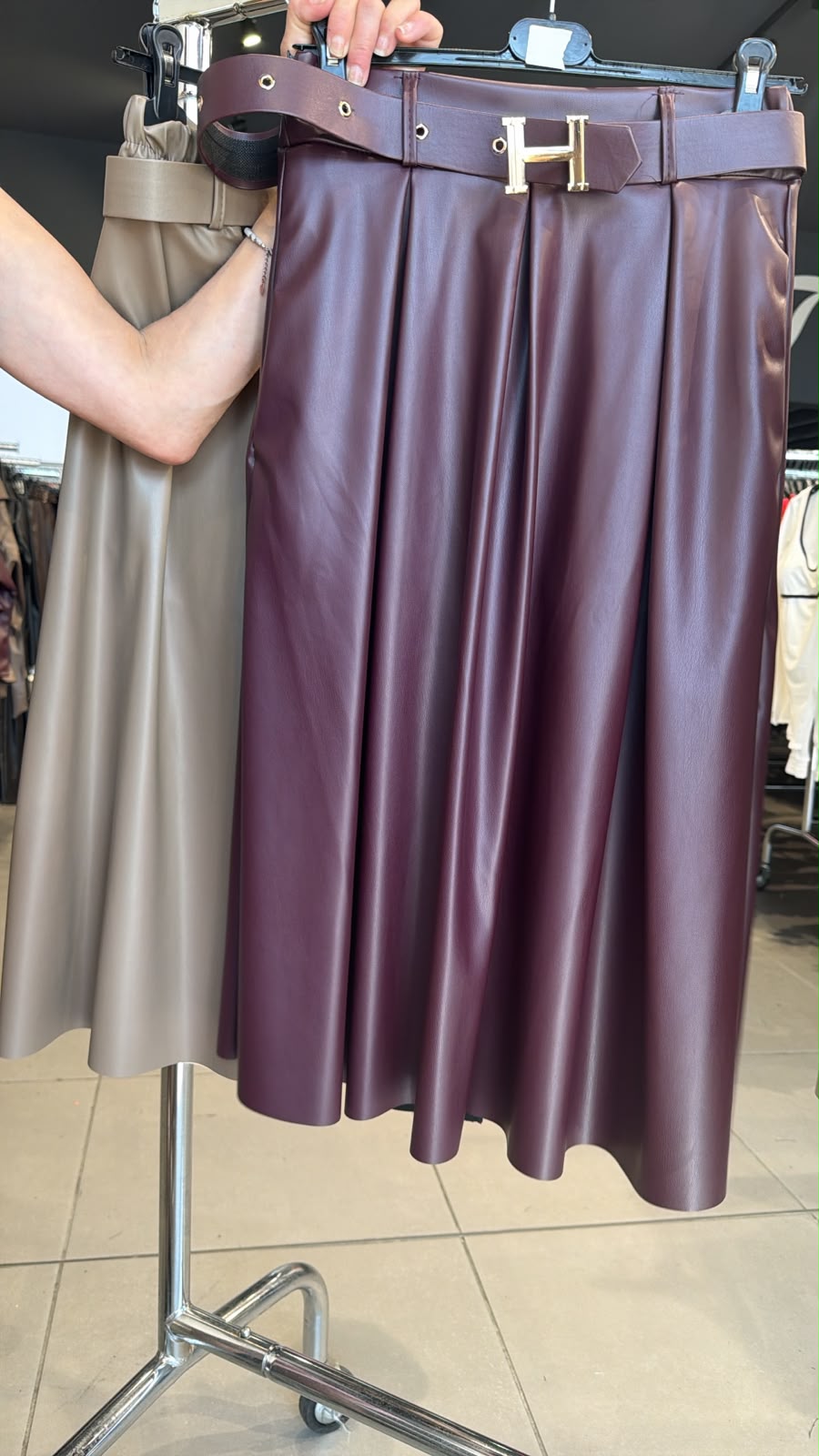Koženková sukně dlouhá bordo