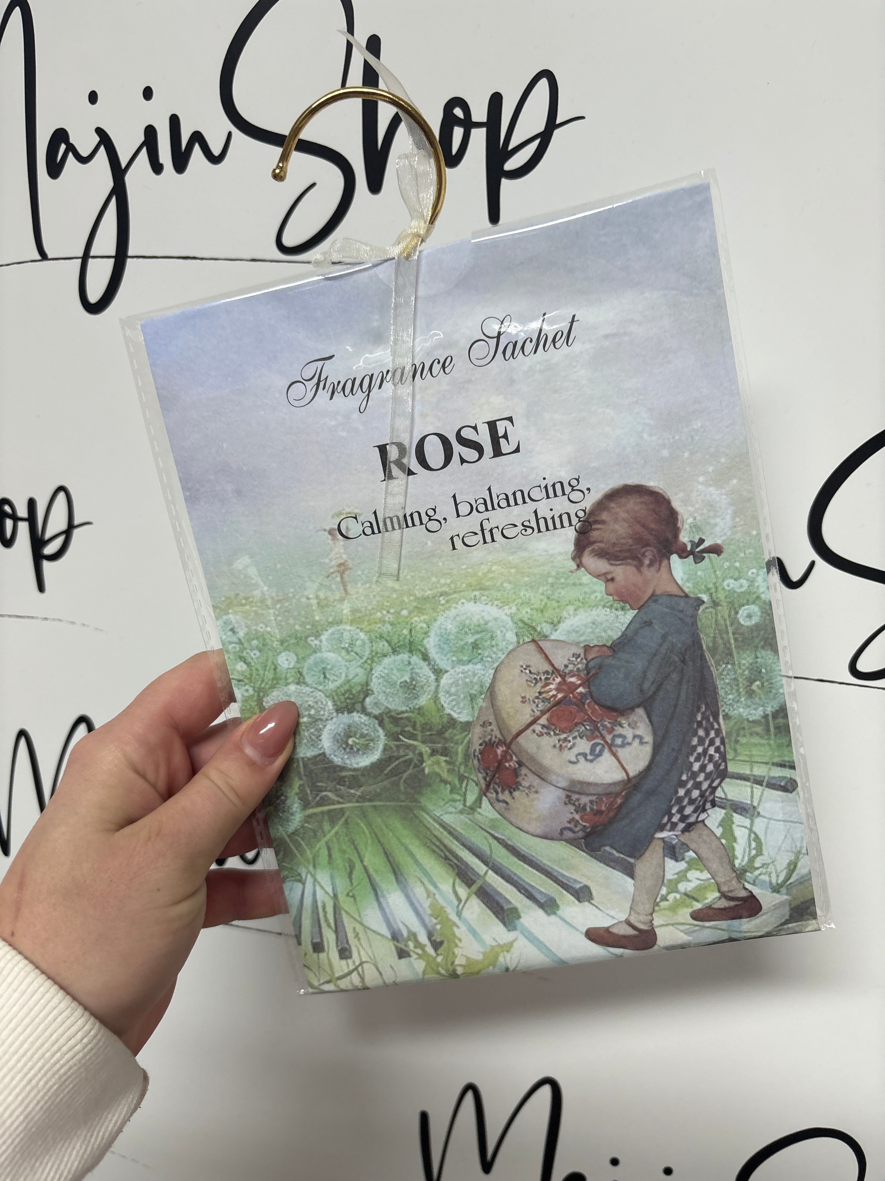 Vůně do skříně rose ramínko