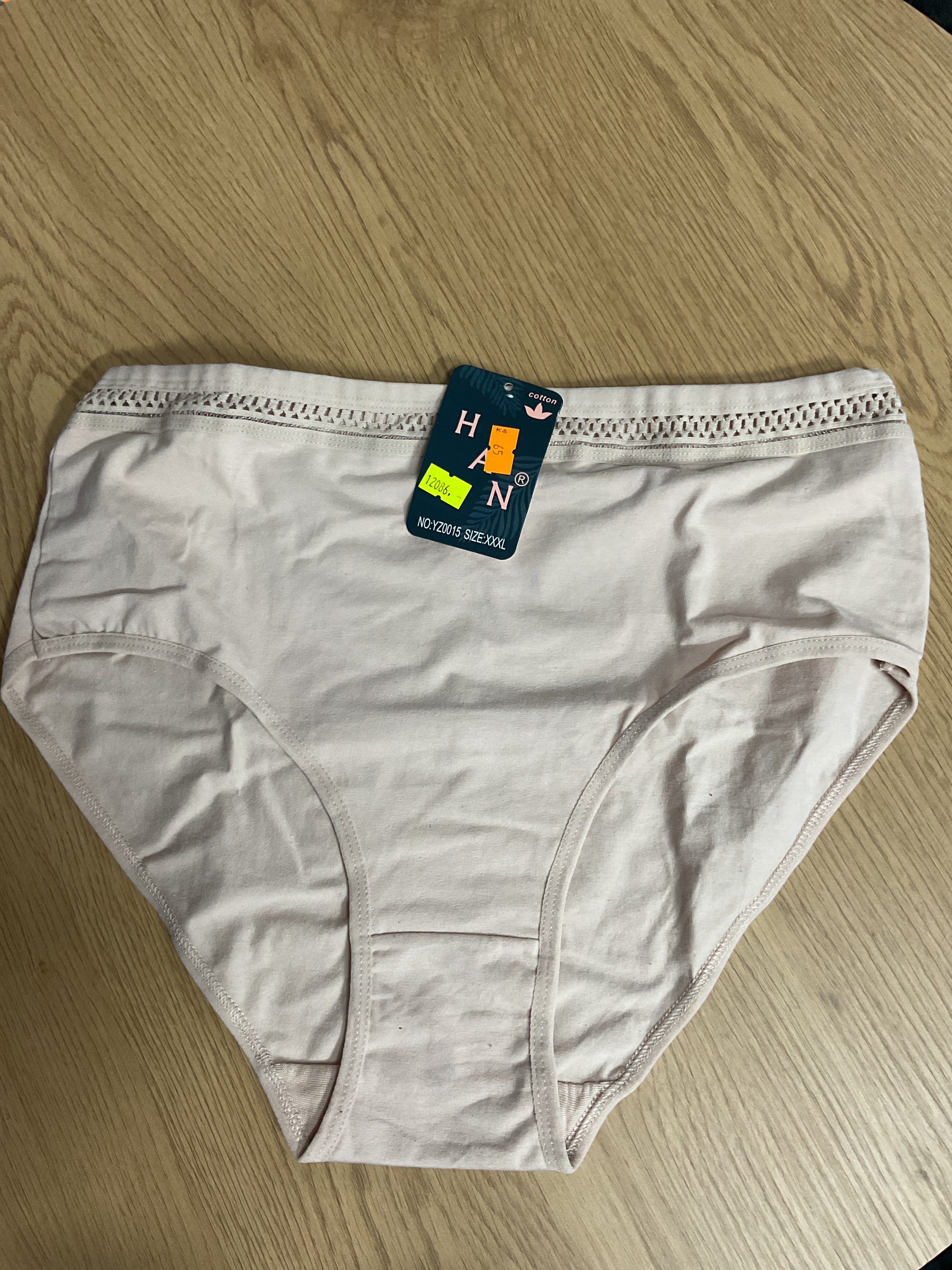Kalhotky tělové krajka u lemu vel. XXXL