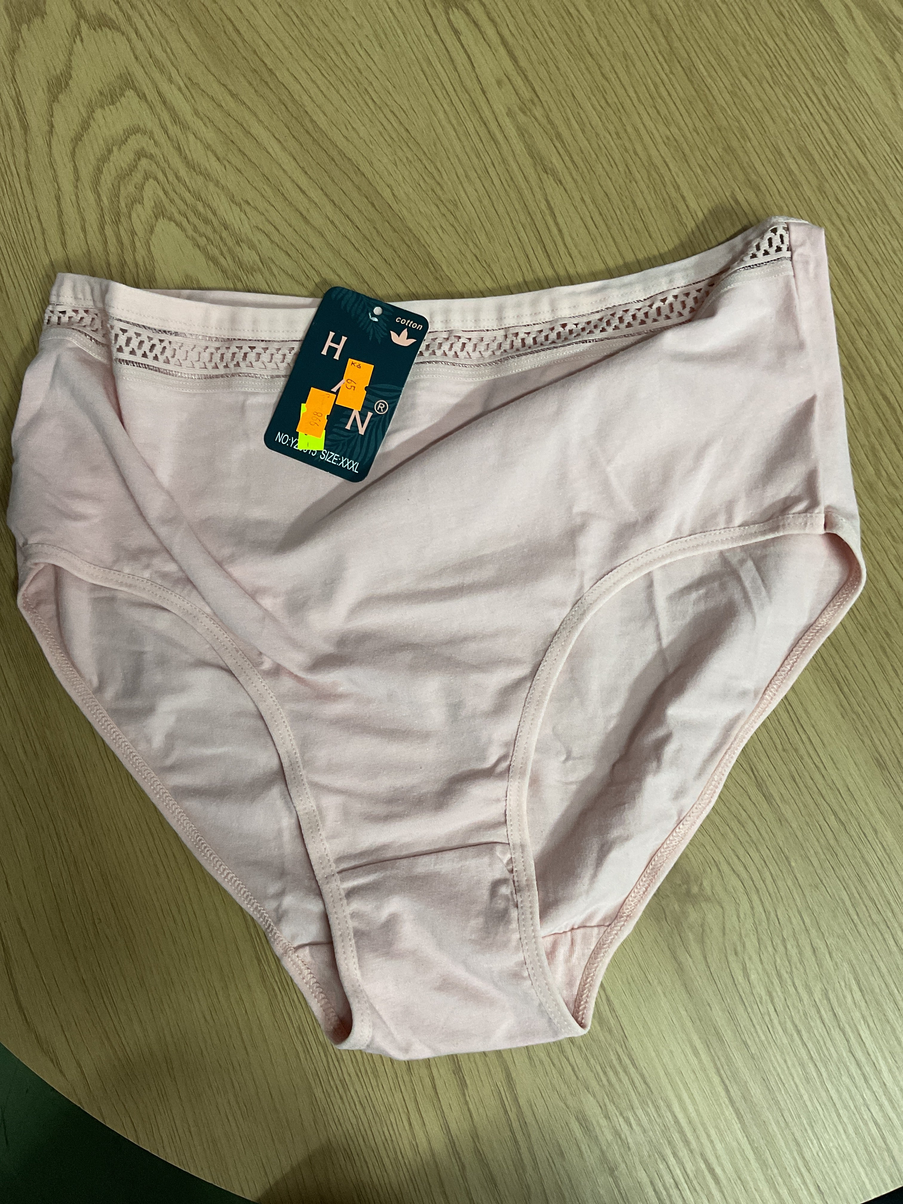 Kalhotky meruňkové krajka u lemu vel. XXXL